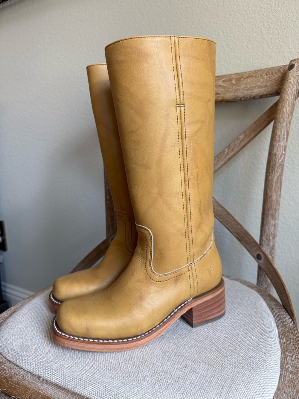 Frye Campus 14L Boots banana